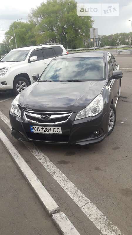 2010 subaru legacy
