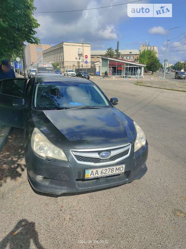 2011 subaru legacy