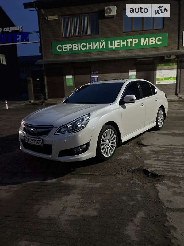 2013 subaru legacy