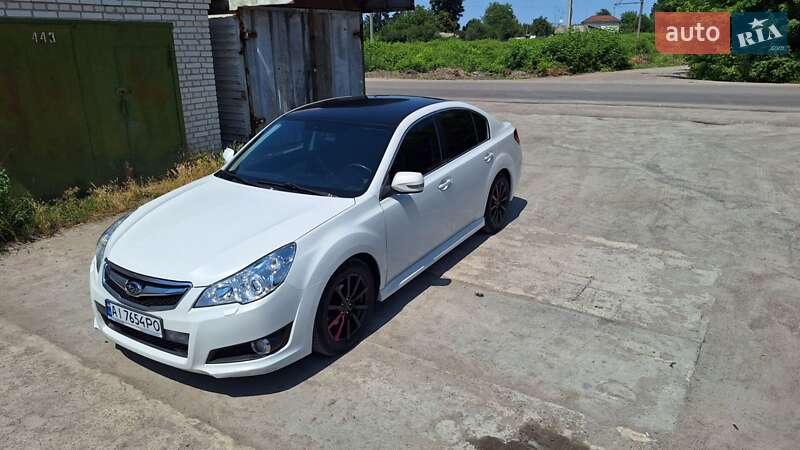 2011 subaru legacy