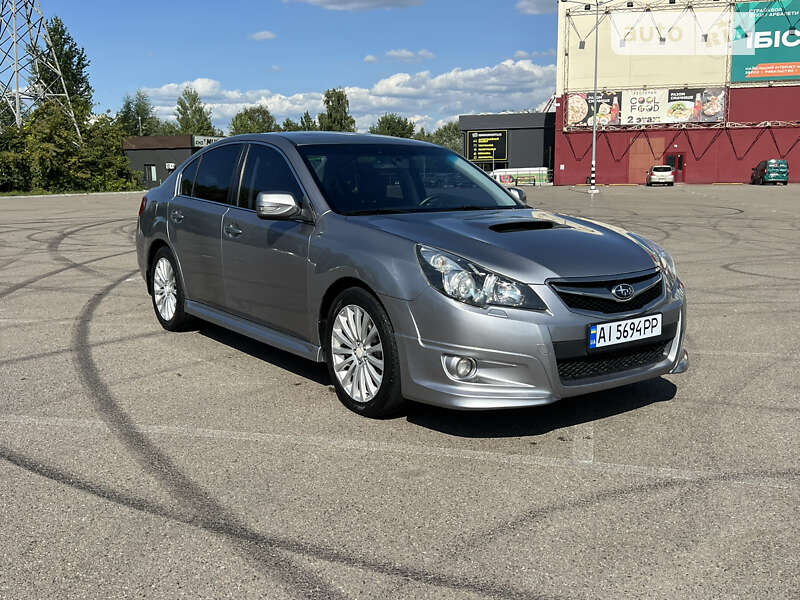 2010 subaru legacy