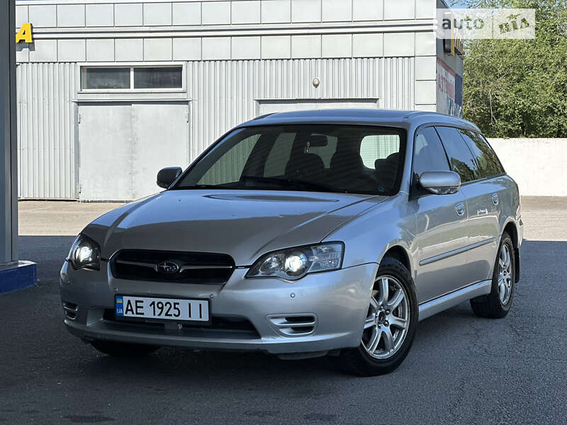 2004 subaru legacy