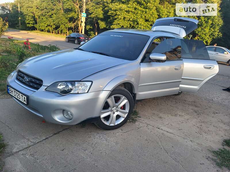 2004 subaru legacy