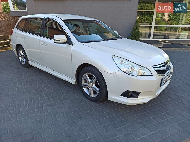 2010 subaru legacy