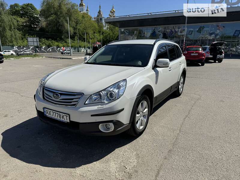 2010 subaru outback