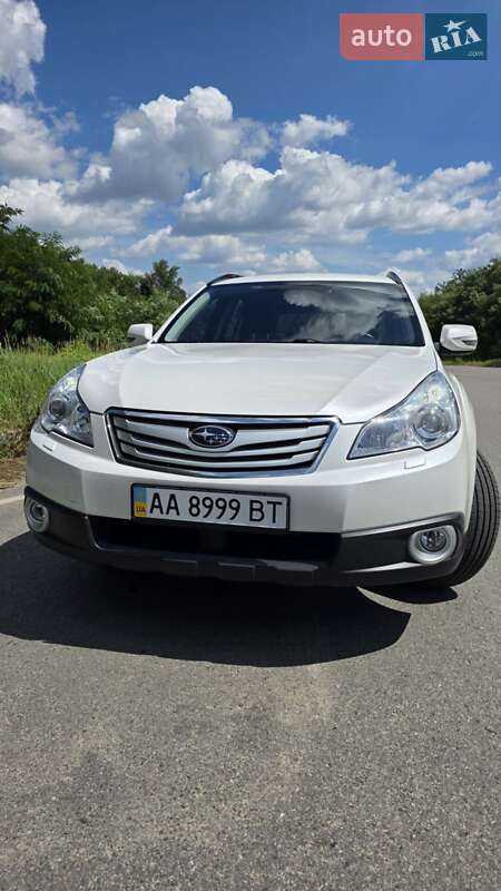 2010 subaru legacy outback