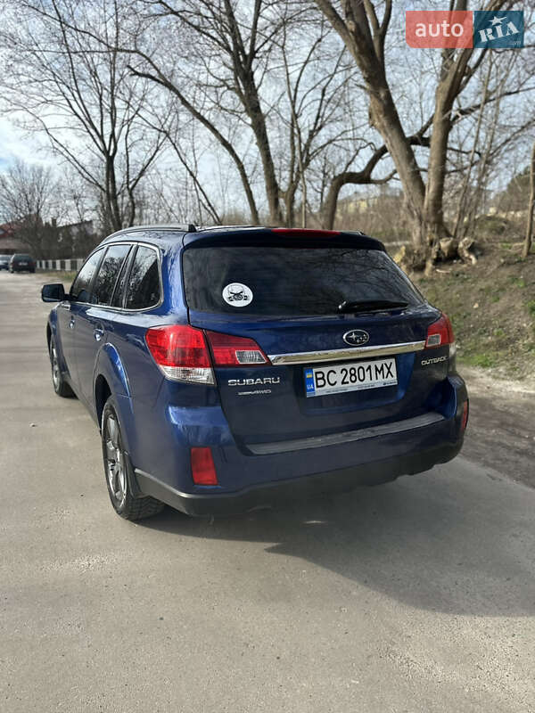 2010 subaru outback