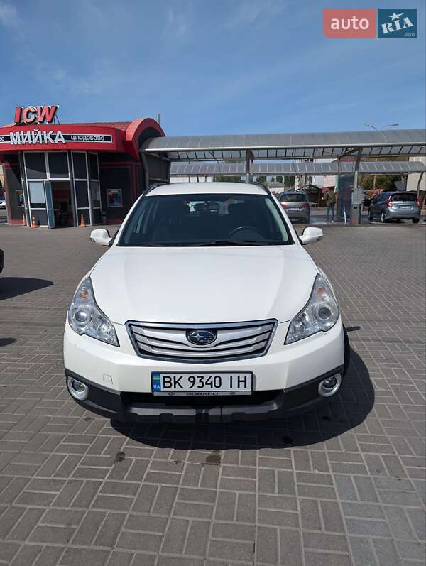 2011 subaru outback