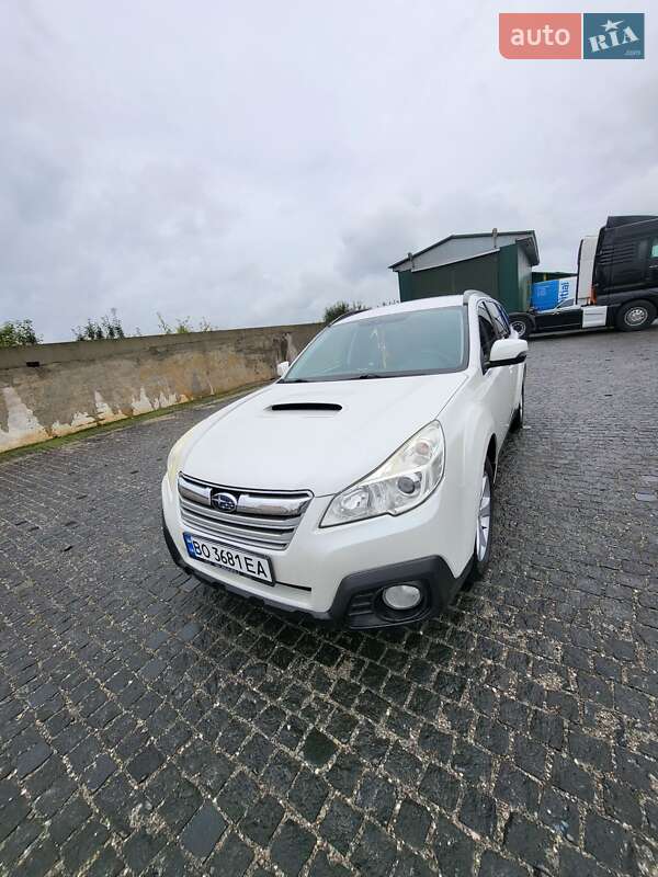 2013 subaru legacy outback