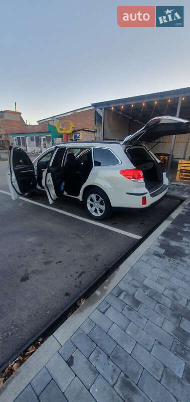 2013 subaru legacy outback