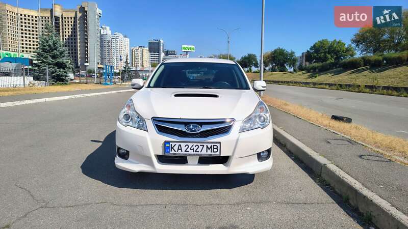 2011 subaru legacy