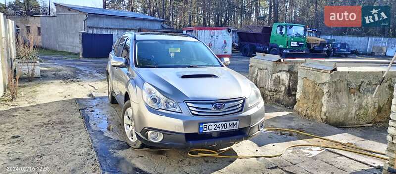 2010 subaru legacy-outback