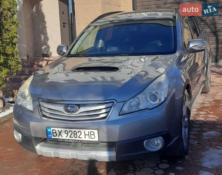 2010 subaru legacy