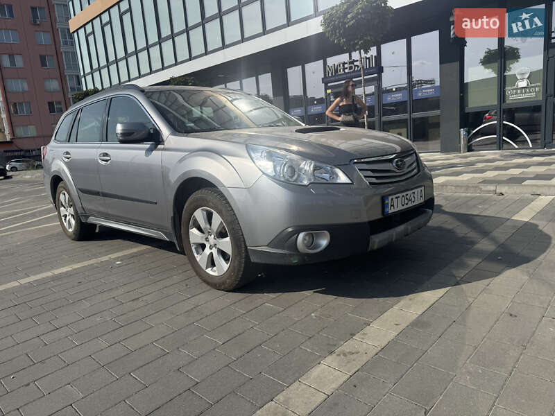 2010 subaru legacy
