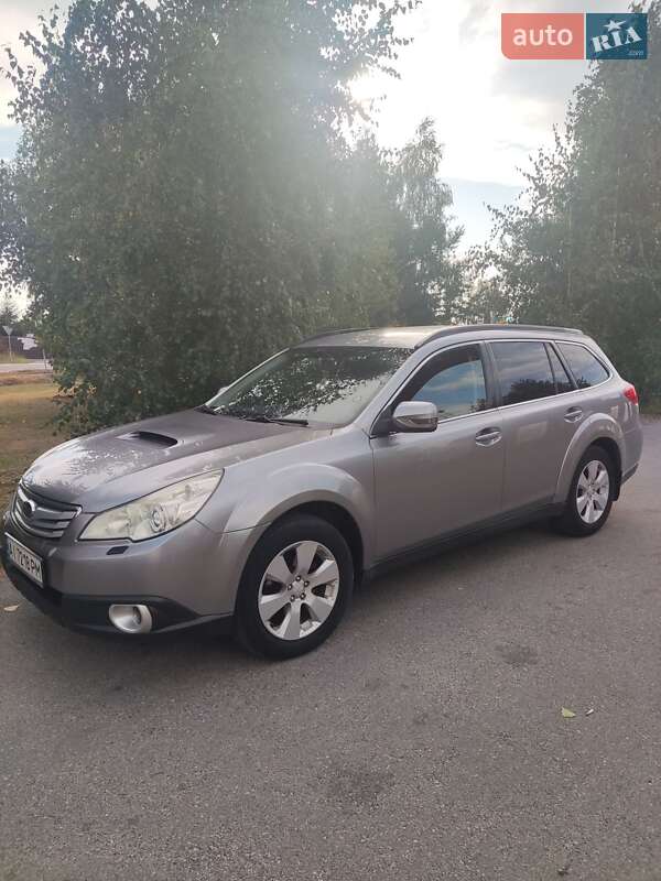 2010 subaru legacy
