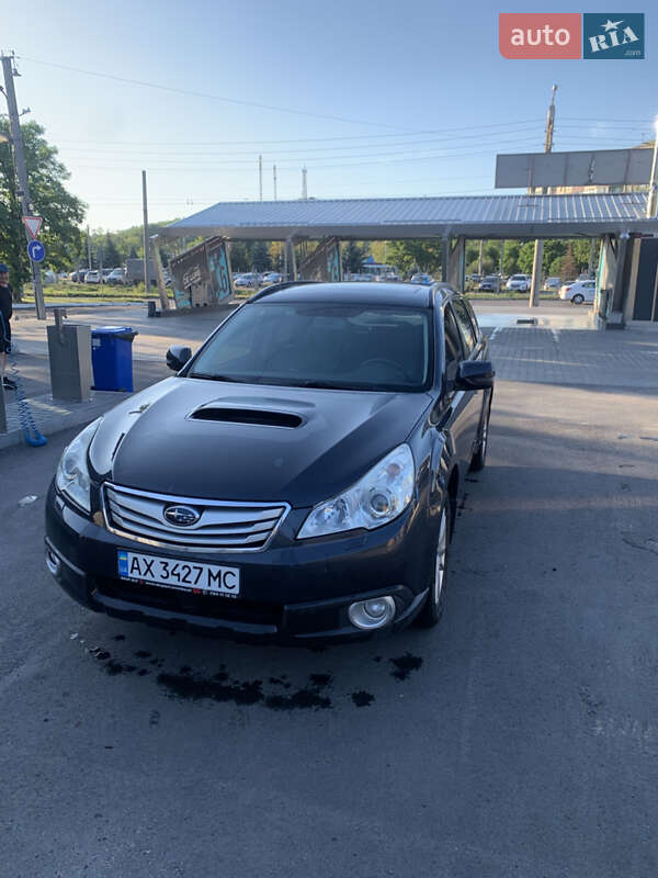 2011 subaru legacy