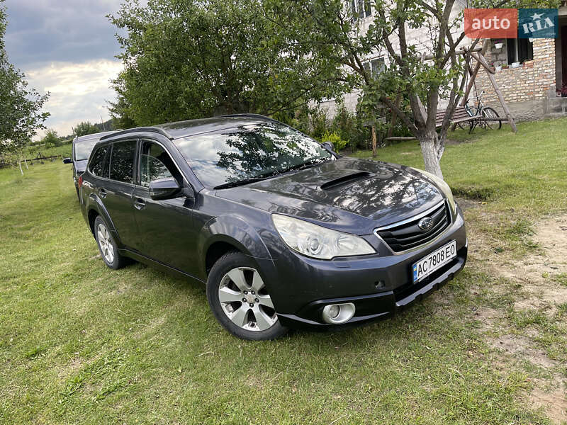 2011 subaru legacy