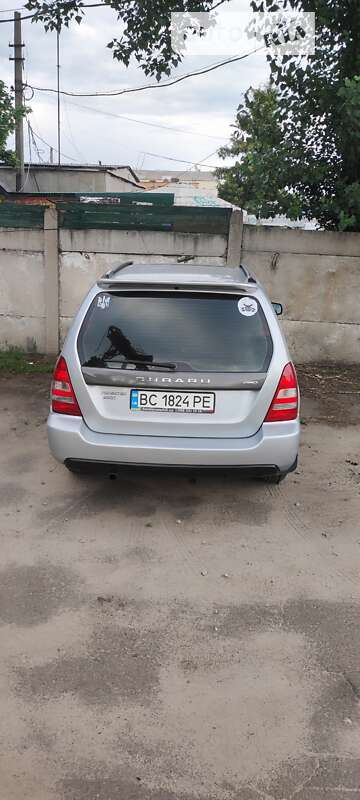 2004 subaru forester
