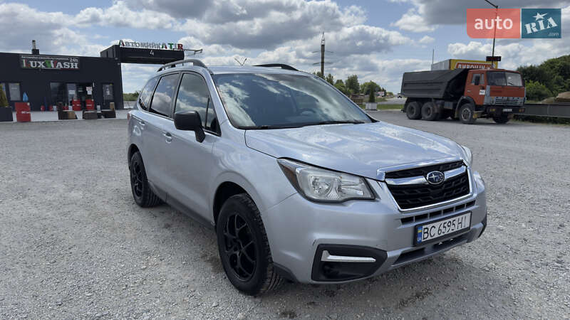 2017 SUBARU Forester