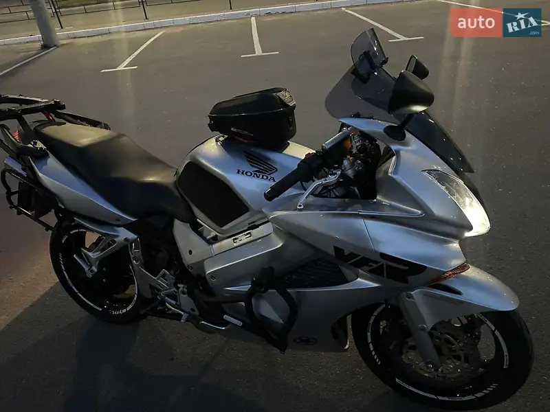 2002 honda rc 46