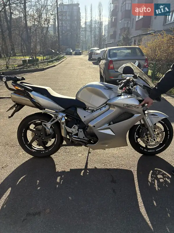 2003 honda vfr 800