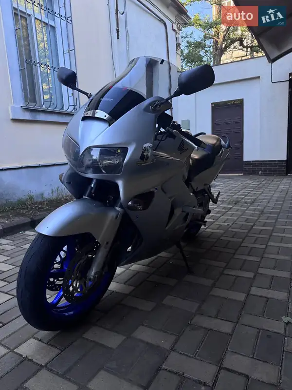 1998 honda vfr 800