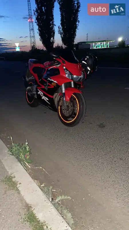 2002 honda cbr 1000f
