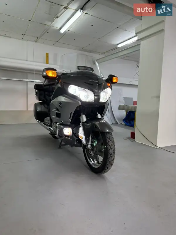 2014 honda gl1800