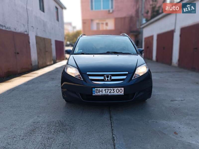 2005 honda fr-v