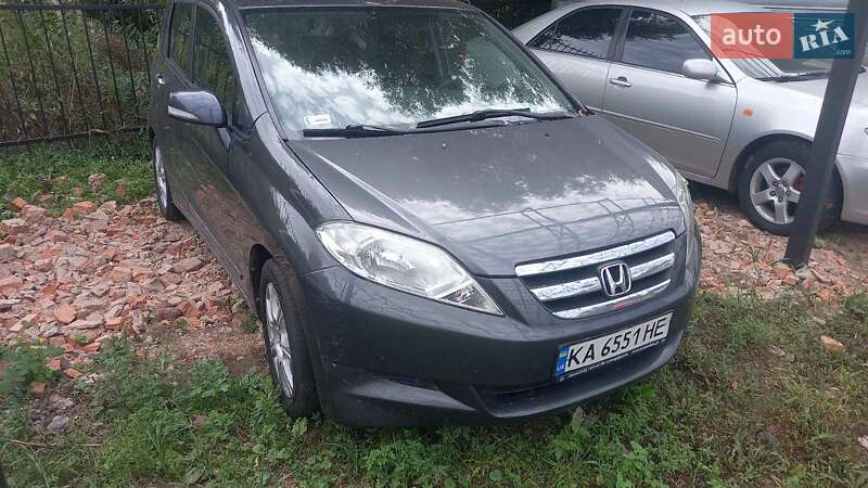 2006 honda fr-v