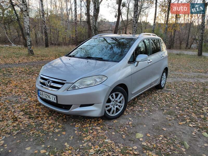2006 honda fr-v