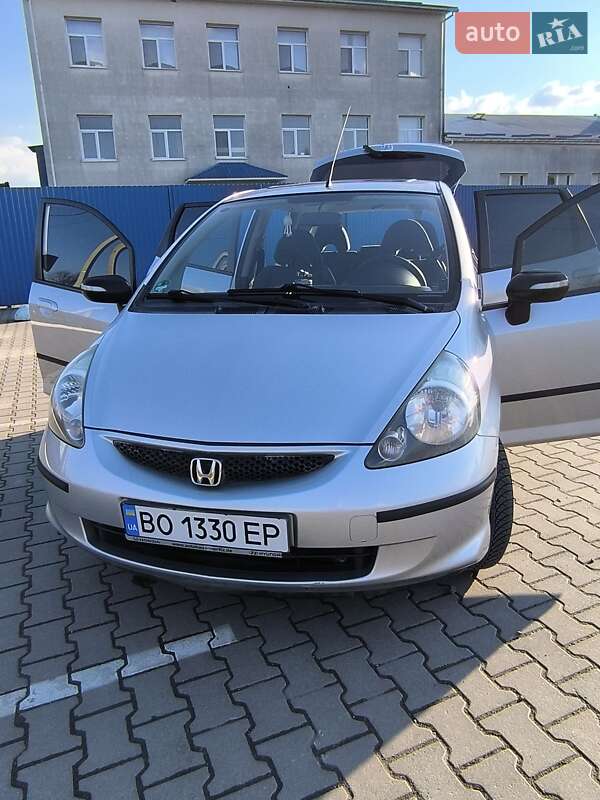 2005 honda jazz