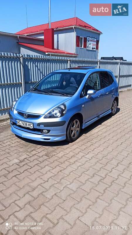 2004 honda jazz