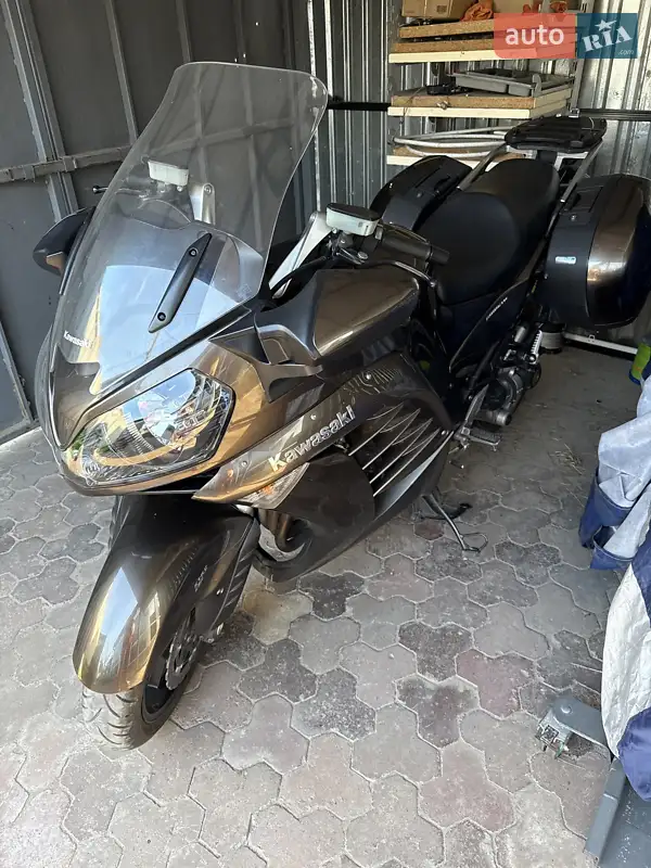 2010 kawasaki 1400 gtr