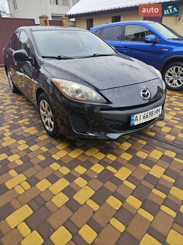 2013 MAZDA Mazda3