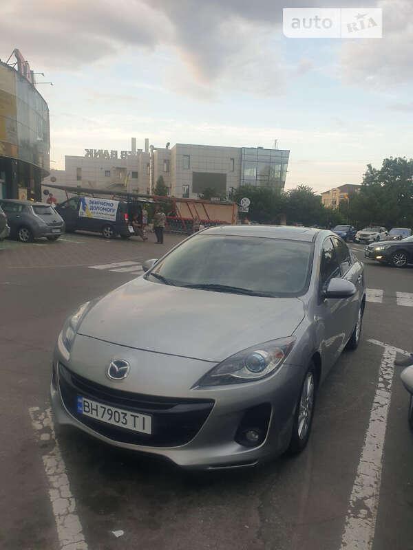2013 mazda 3