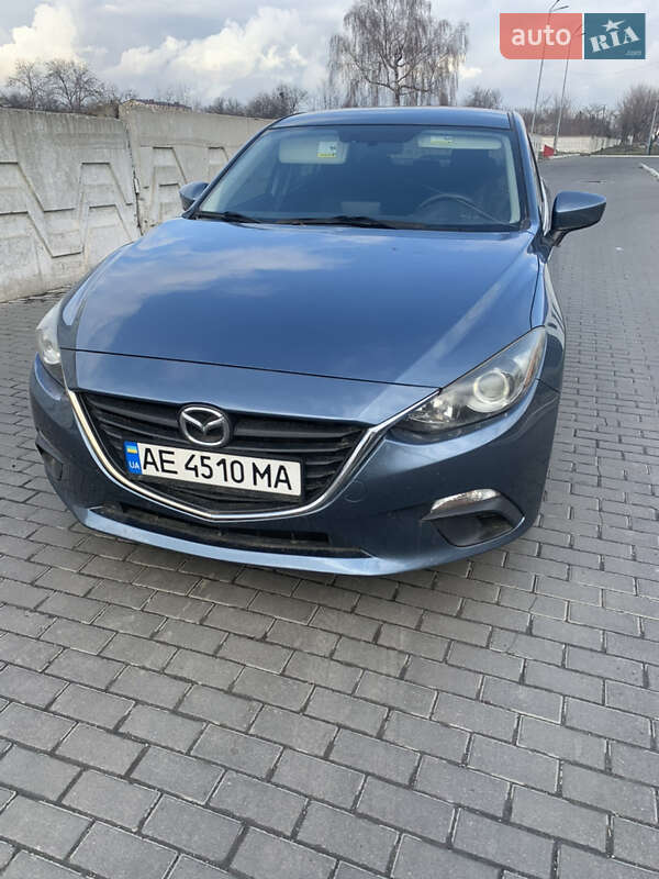 2016 MAZDA Mazda3