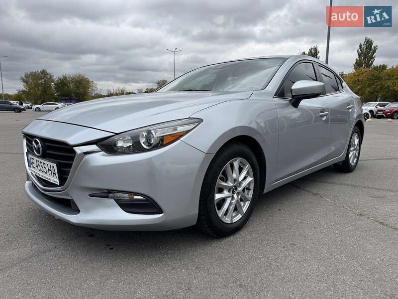 2017 MAZDA Mazda3