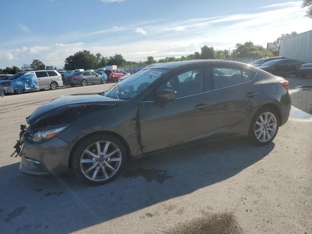 2017 MAZDA Mazda3