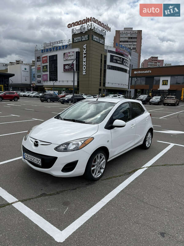 2014 MAZDA Mazda2