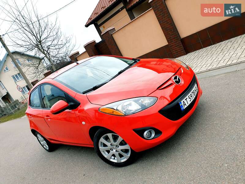2012 MAZDA Mazda2