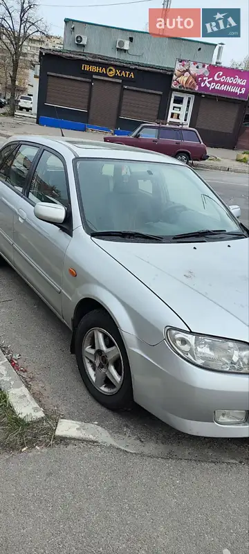 2003 mazda 323