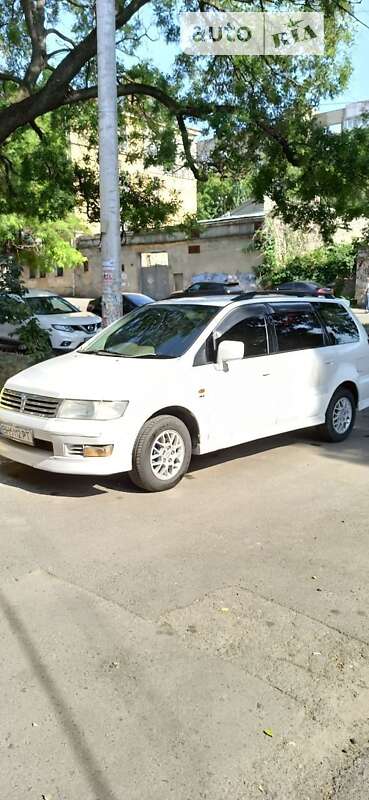 1998 mitsubishi chariot