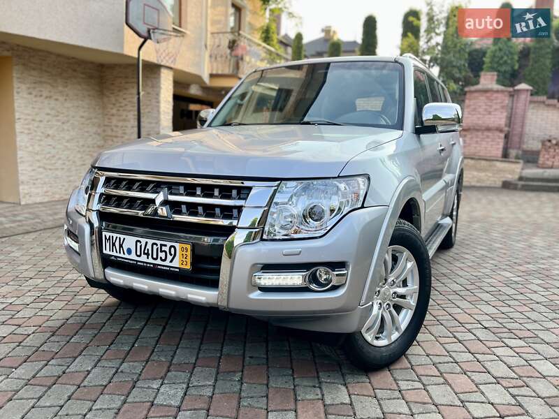 2017 mitsubishi pajero