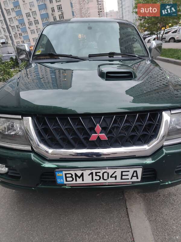 2002 mitsubishi pajero