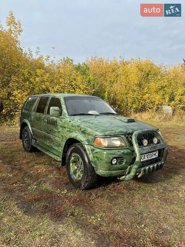 2002 mitsubishi pajero