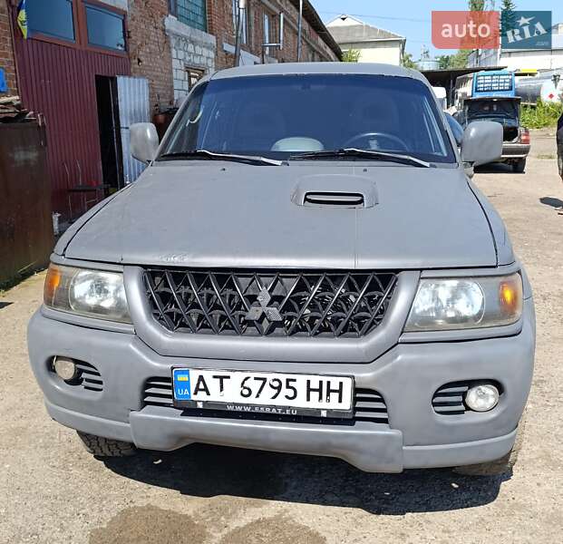 2003 mitsubishi pajero sport