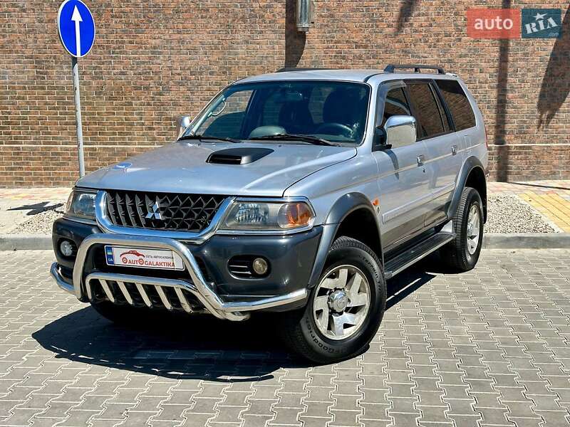 2003 mitsubishi pajero sport