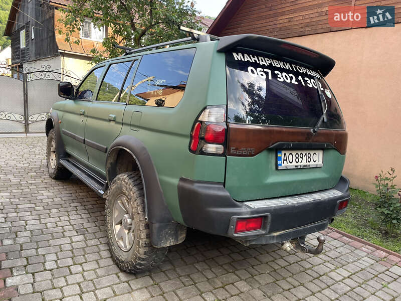 2004 mitsubishi pajero