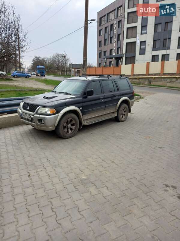 2004 mitsubishi pajero sport
